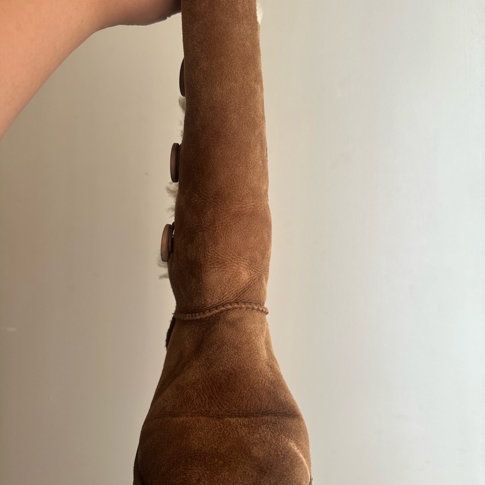UGG Tan Boots with Button and Fur Trim - Picture 3 of 9